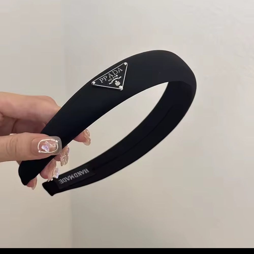 Women’s headband